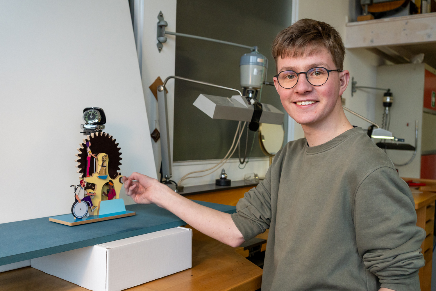 PrixProcap Jonas im Atelier 01